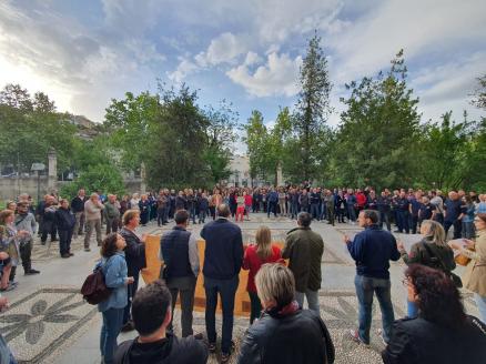 20230419_asamblea_puerta_HR